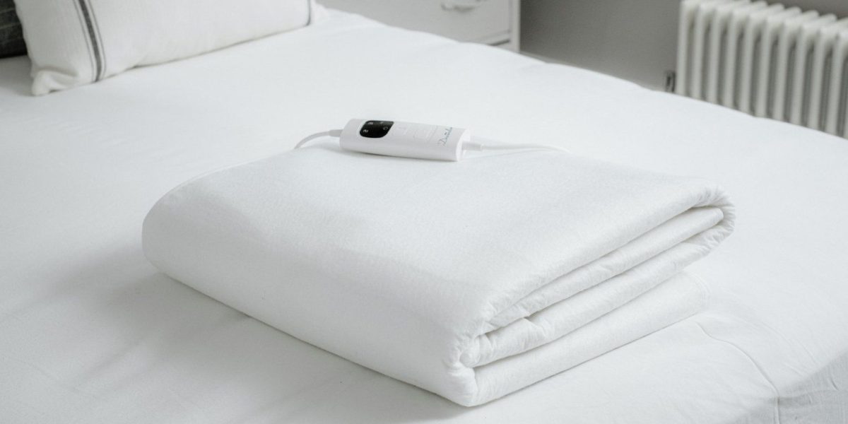5 Advantages & Disadvantages Of Electric Blanket On Health